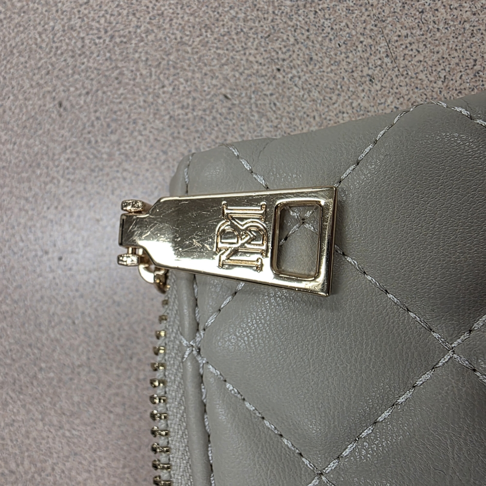 Badgley Mischka Gray Quilted 10.5  inch Clutch With Gold Accents 7inch Deep. New - Picture 4 of 8